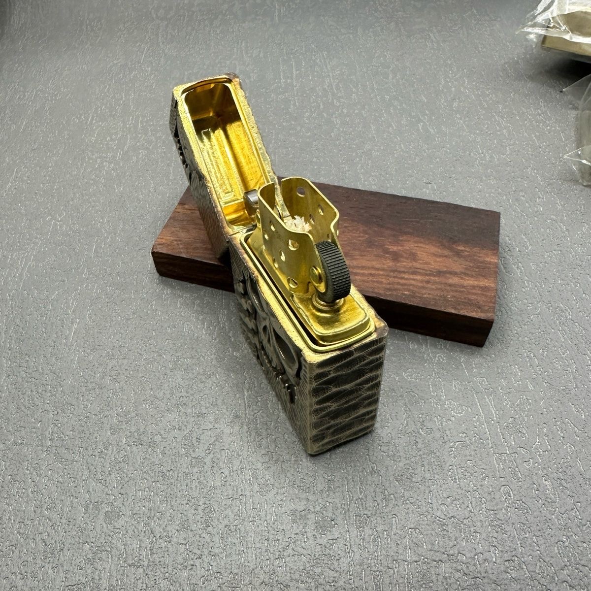 Briquet à kérosène blindé en l - Vintage Collectible Lighters avis et prix